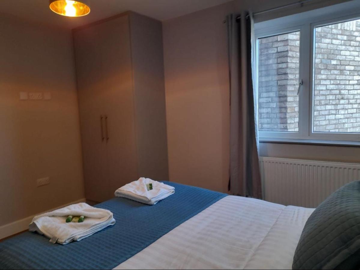Apartments Heathrow - Hounslow Cranford Buitenkant foto