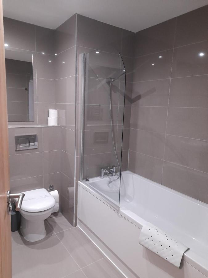 Apartments Heathrow - Hounslow Cranford Buitenkant foto