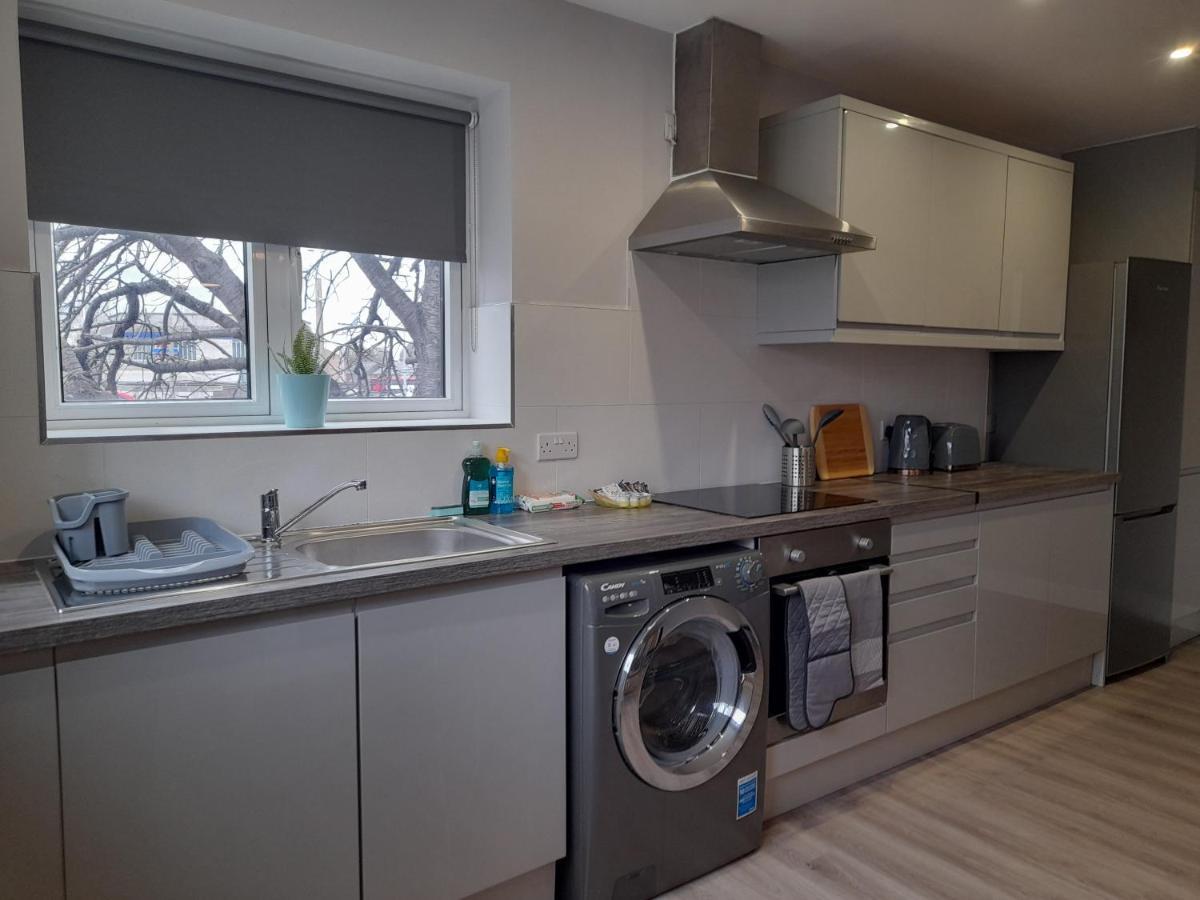Apartments Heathrow - Hounslow Cranford Buitenkant foto
